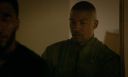 Между дьяволом и глубоким синим морем / Between the Devil and the Deep Blue Sea